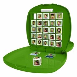 Estrellas mundiales de fútbol Top Trumps Match – The Crazy Cube Game Green Version